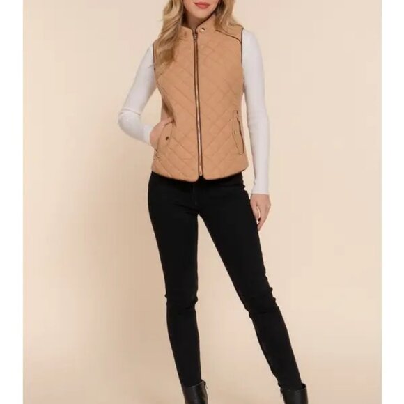 Rib Quilted Vest - Picture 3 of 3